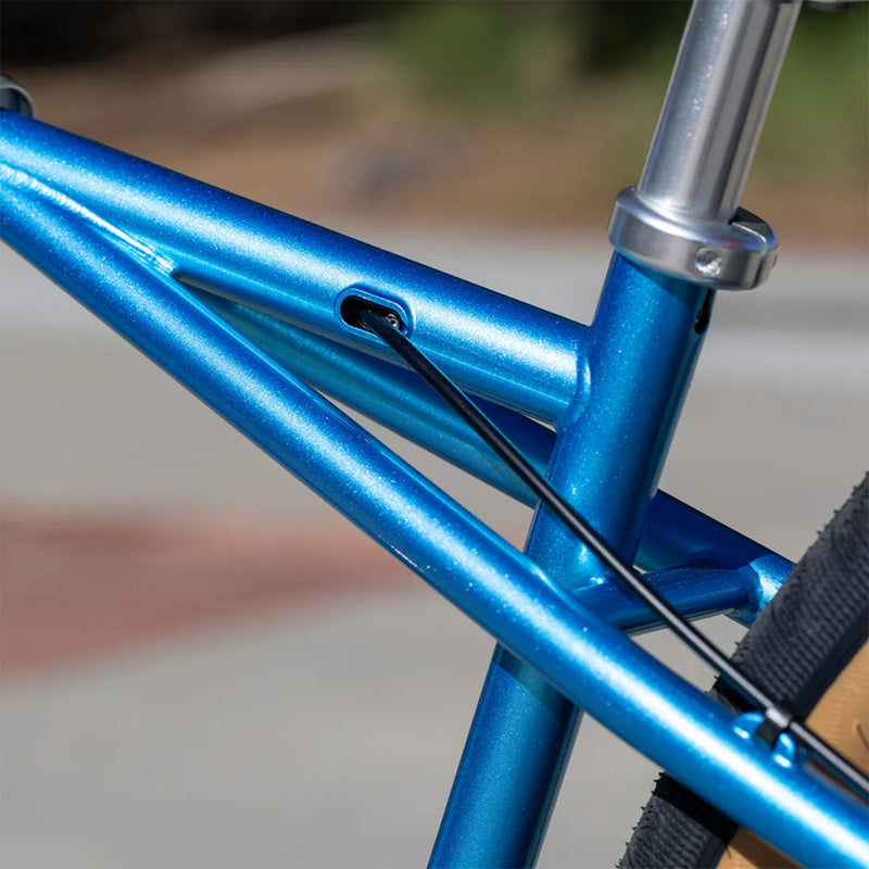 Load image into Gallery viewer, SE Colossal Quadangle 32" BMX Bike 2026