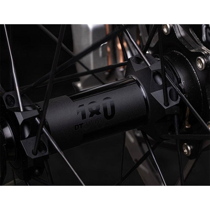 Load image into Gallery viewer, Santa Cruz Blur 5 Carbon CC 29" XTR RSV Kit Mountain Bike 2027
